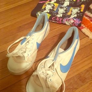 Cool vintage Nikes